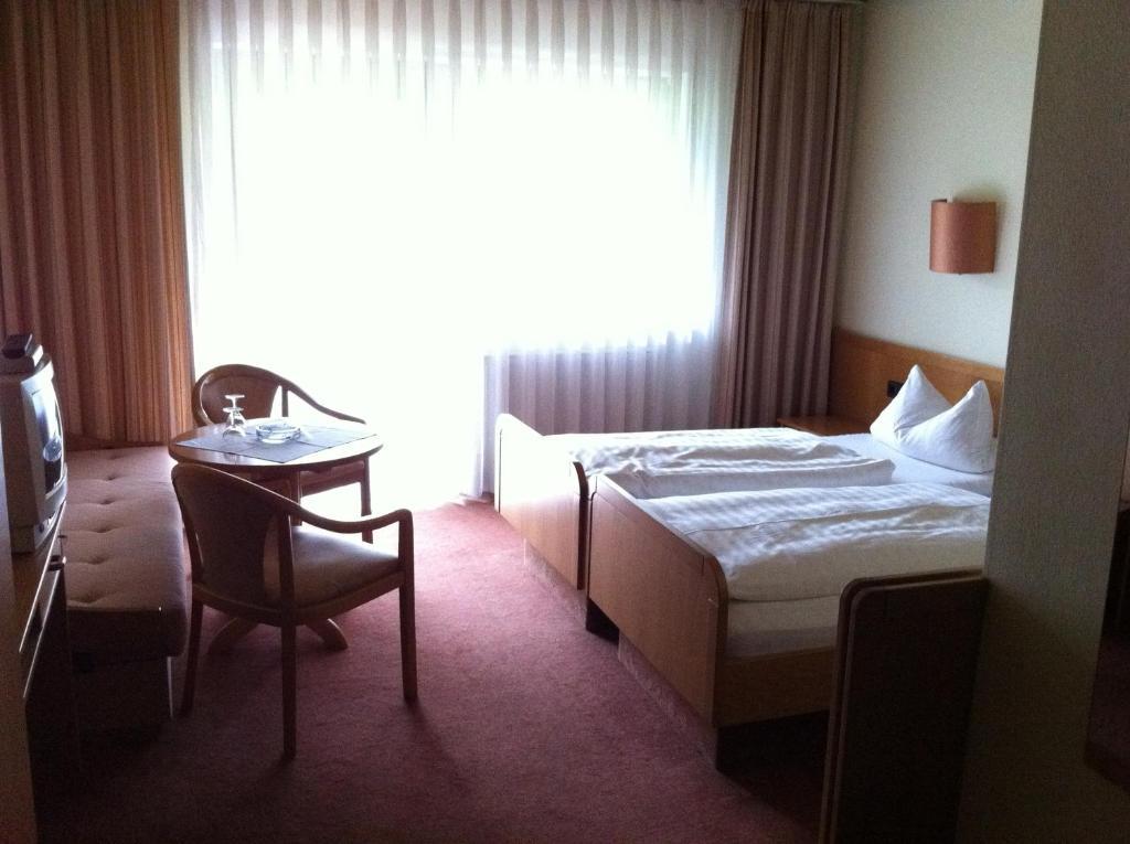 Hotel Bacchusstube Garni Goldbach  Phòng bức ảnh