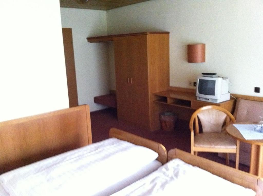 Hotel Bacchusstube Garni Goldbach  Phòng bức ảnh